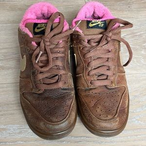 Nike SB Dunk Gibson Sneakers a rare Limited Edition Good Condition US Sz 7